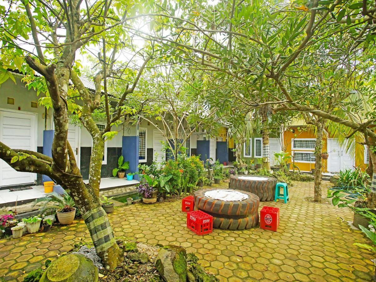 Oyo 90229 Fidel Caestro Homestay Kotadalem Bagian luar foto