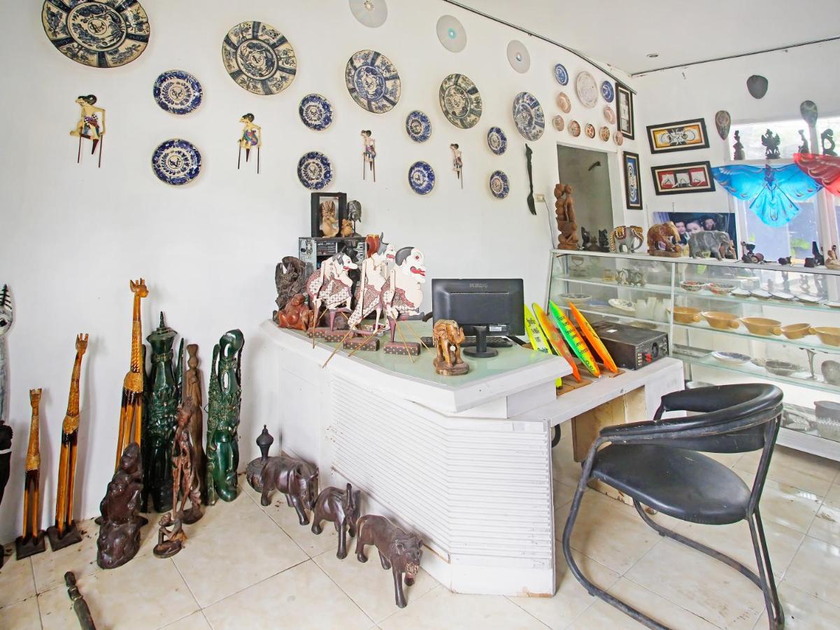 Oyo 90229 Fidel Caestro Homestay Kotadalem Bagian luar foto