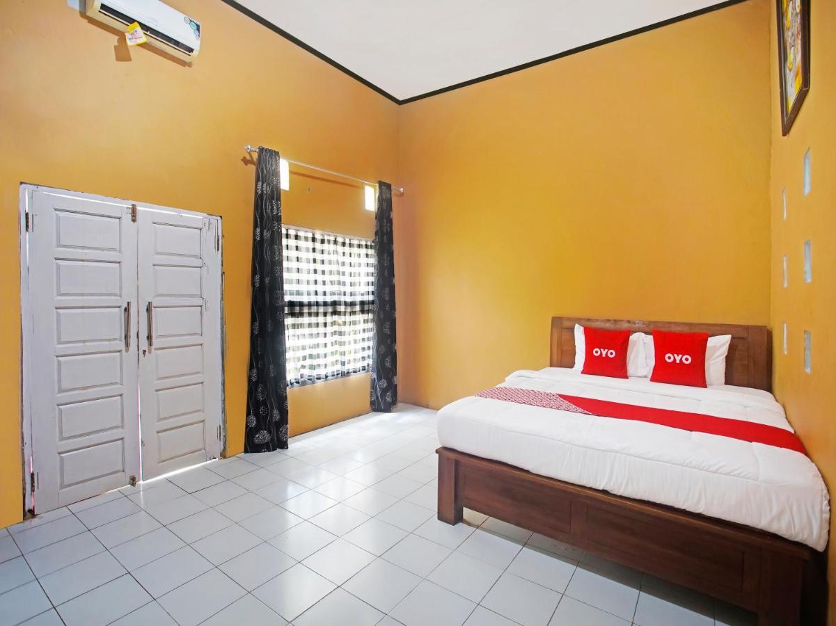 Oyo 90229 Fidel Caestro Homestay Kotadalem Bagian luar foto